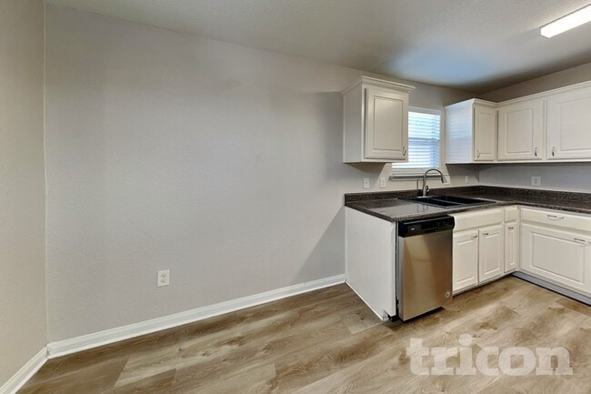 Building Photo - 11443 Coral Canyon