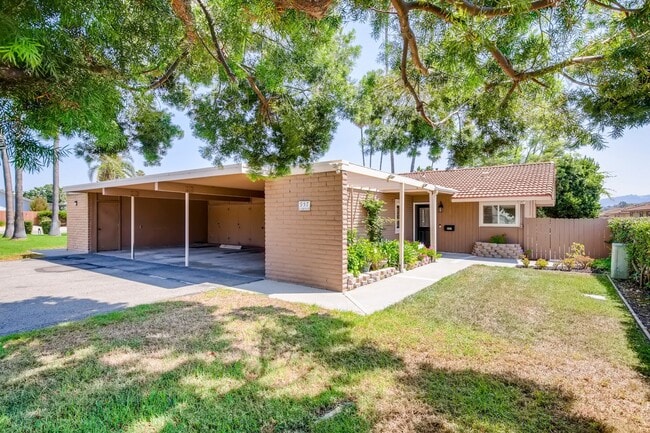 Building Photo - 957 La Bonita Dr