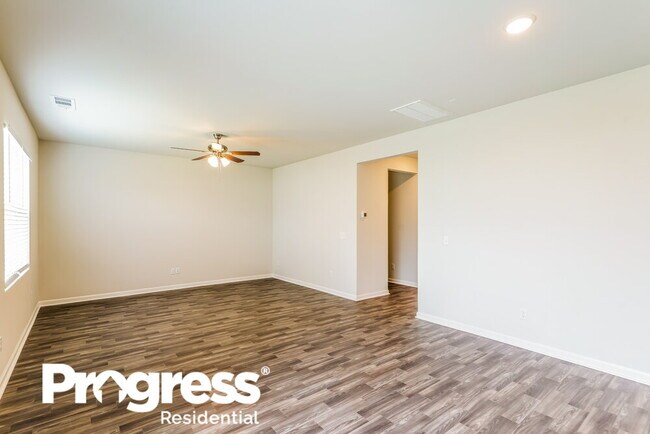 Building Photo - 617 Samuel Lee Ln