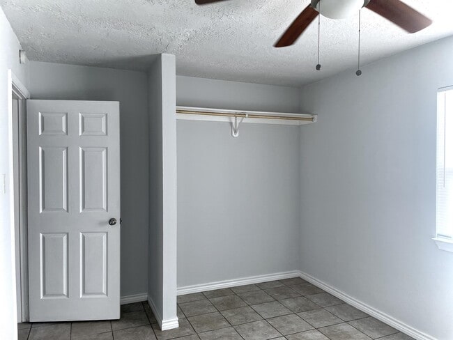 Building Photo - 1906 Finfeather Rd