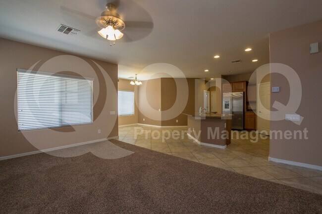 Foto del edificio - 4749 S Antonio