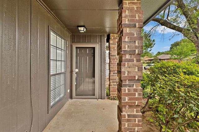 Building Photo - 2416 Oakmont Dr