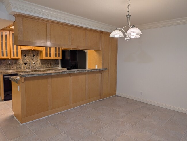 Building Photo - 1952 Pomar Way