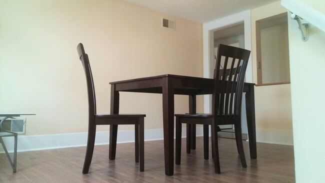 Photo - 131 Dell St Apartment