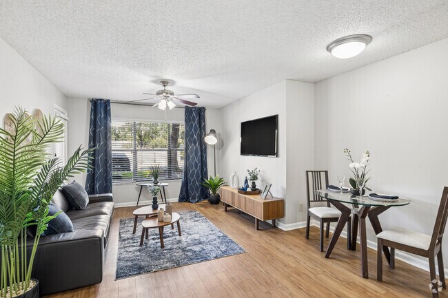 Interior Photo - Grande Oasis at Carrollwood