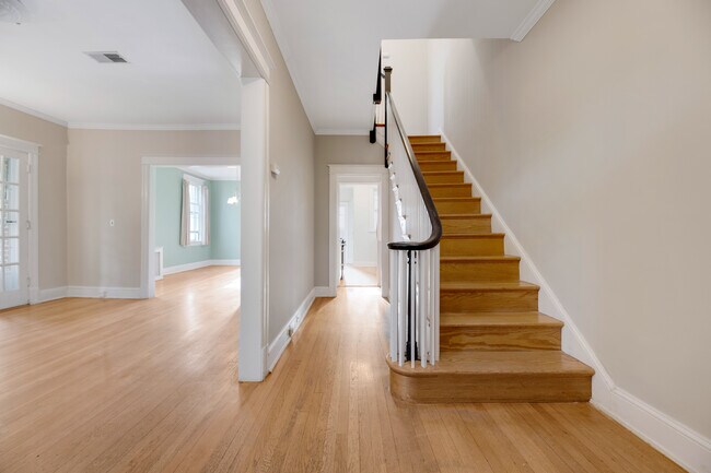 Building Photo - 4225 38th St NW