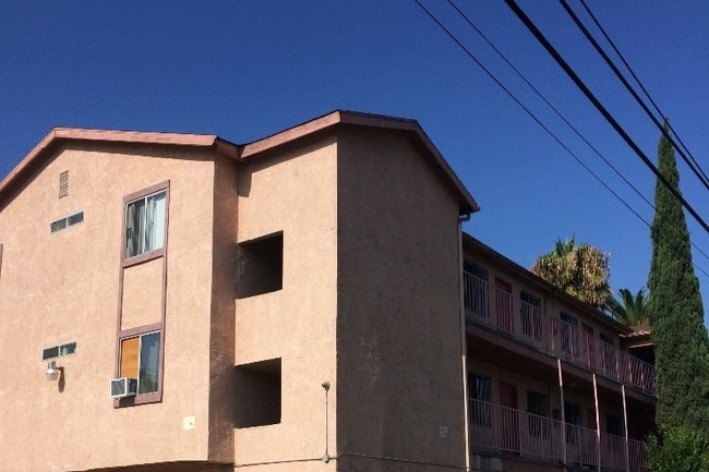 Foto del edificio - 466 N Westmoreland Ave