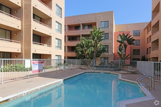 Piscina - Market Street Square