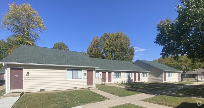 Building Photo - 33 Village Ct