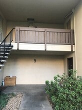 Building Photo - 3701 Colonial Dr