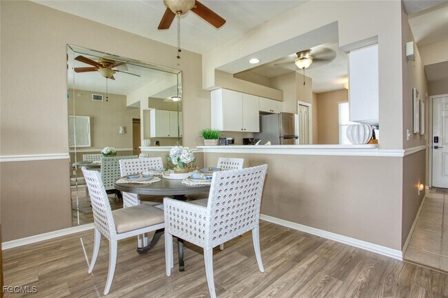 Building Photo - 8056 Queen Palm Ln