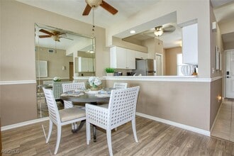 Building Photo - 8056 Queen Palm Ln