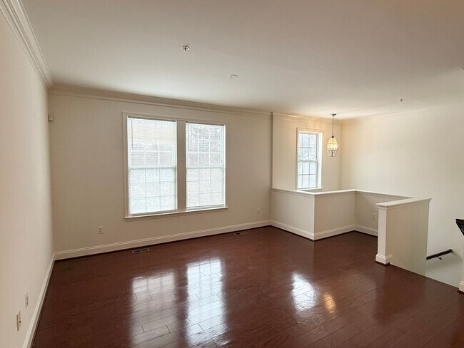 Foto del edificio - Spacious 4-Bedroom Townhome with Garage in Prime Columbia/Elkridge Location