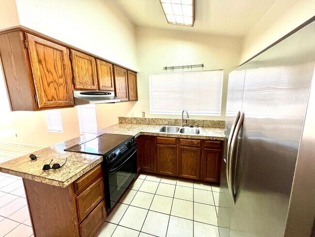 Foto del edificio - 941 W Enid Cir