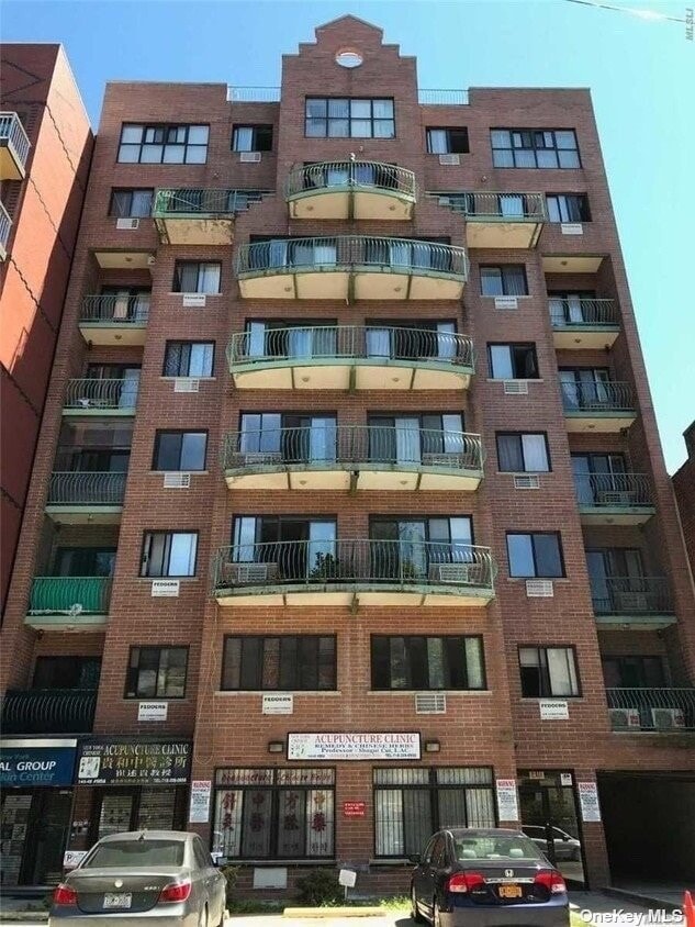 Foto principal - 144-48 Roosevelt Ave