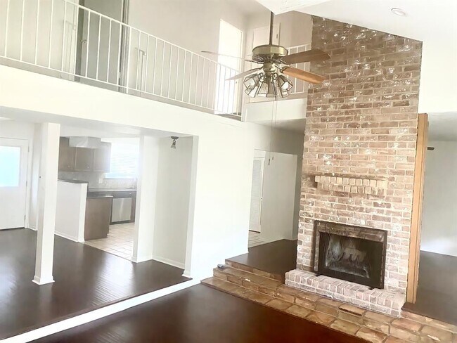 Building Photo - 19423 Enchanted Oaks Dr