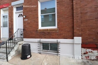 Building Photo - 2735 N Opal St