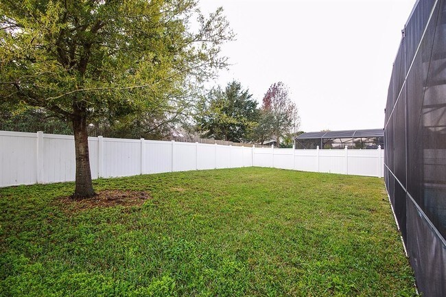 Building Photo - 15443 Markham Dr