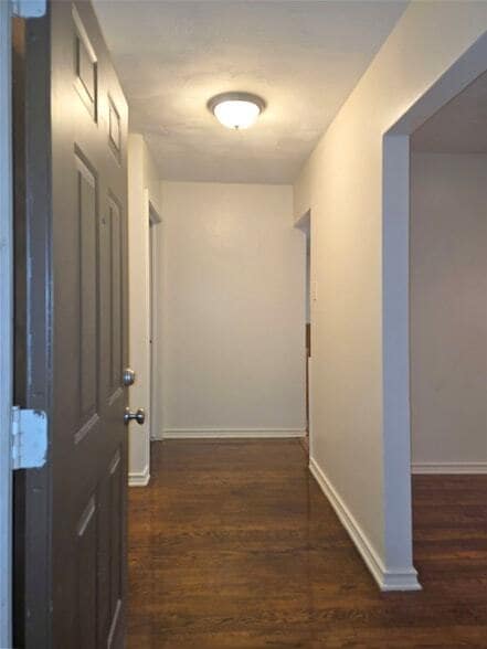 Building Photo - 648 Penguin Dr