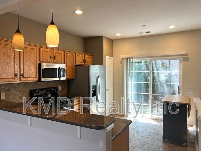 Building Photo - 15022 Northsprings Dr