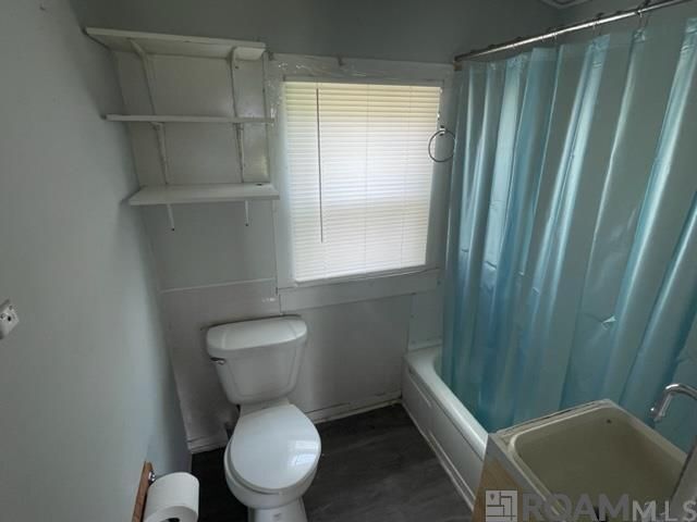 Foto del edificio - 6865 Island Rd