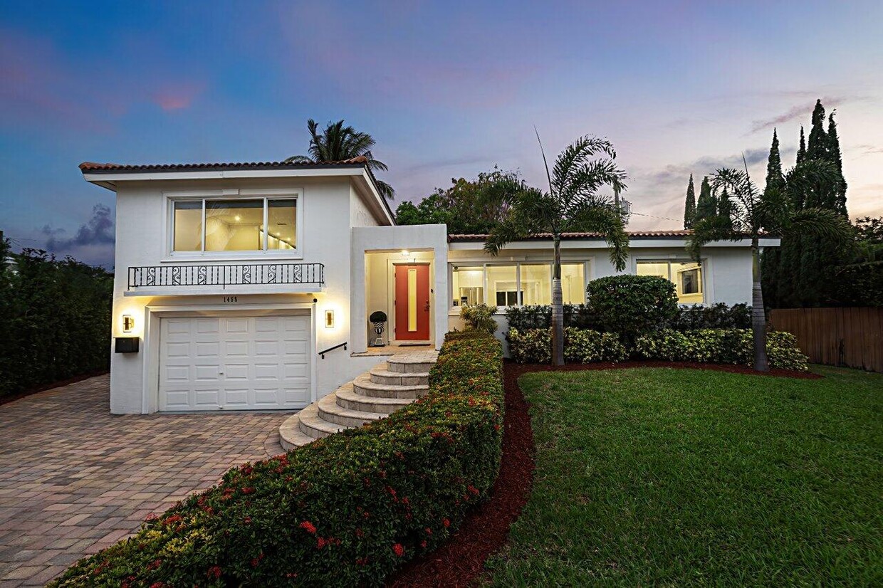 Foto principal - 1455 NE 4th Ct