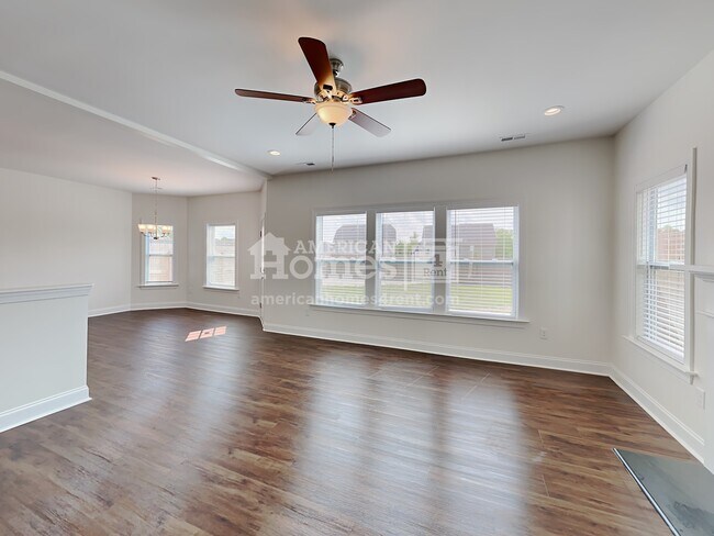 Building Photo - 52 Balsam Fir Place