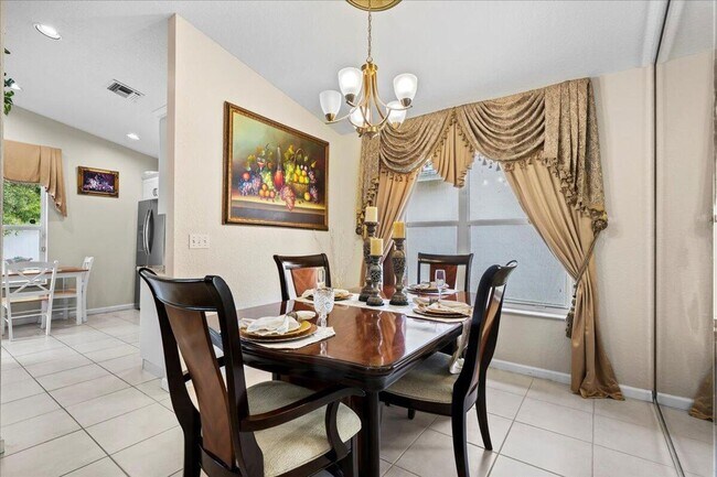 Foto del edificio - 12127 Sunset Point Dr
