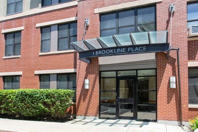 Photo - Auburn Court Apartments