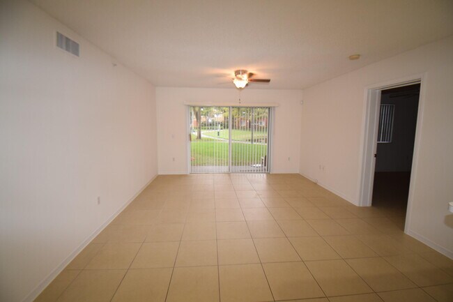 Building Photo - 4175 N Haverhill Rd
