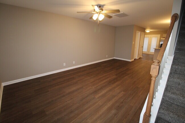 Building Photo - 955 Big Sky Dr