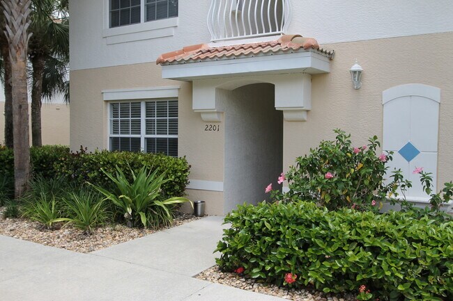 Foto del edificio - **BRIDGEWATER BAY**3 BED / 2 BATH**LAKE VIEW**NORTH NAPLES**