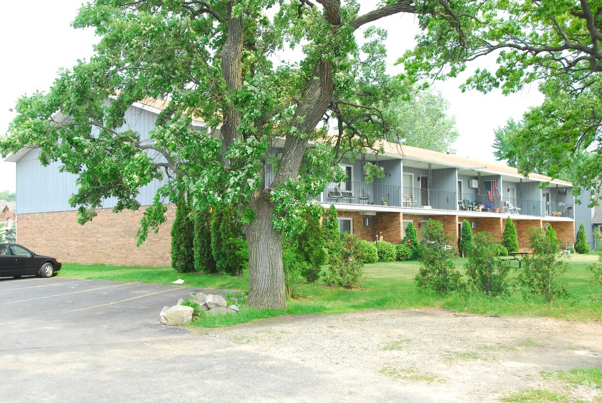 Foto principal - 5604 Lake Edge Rd