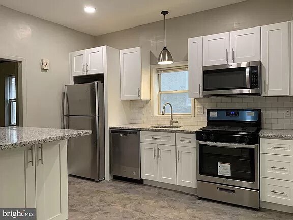 Foto principal - 439 Roxborough Avenue