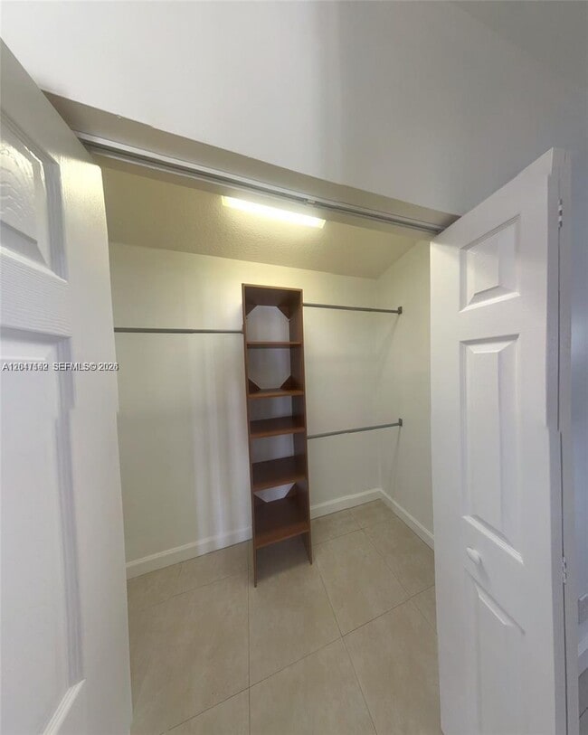 Foto del edificio - 2701 NW 105th Terrace