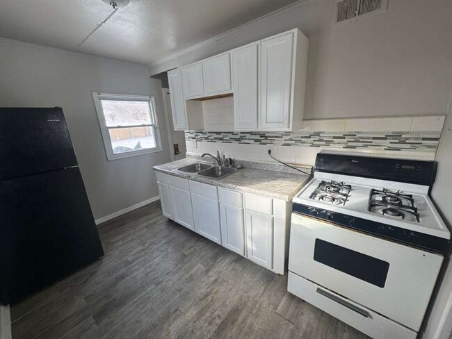 Foto del edificio - 4018 Tyler St