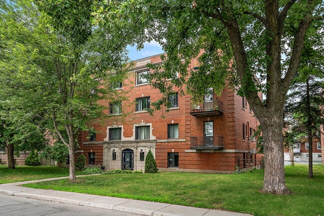 Photo du bâtiment - 7 Av Roosevelt Ave