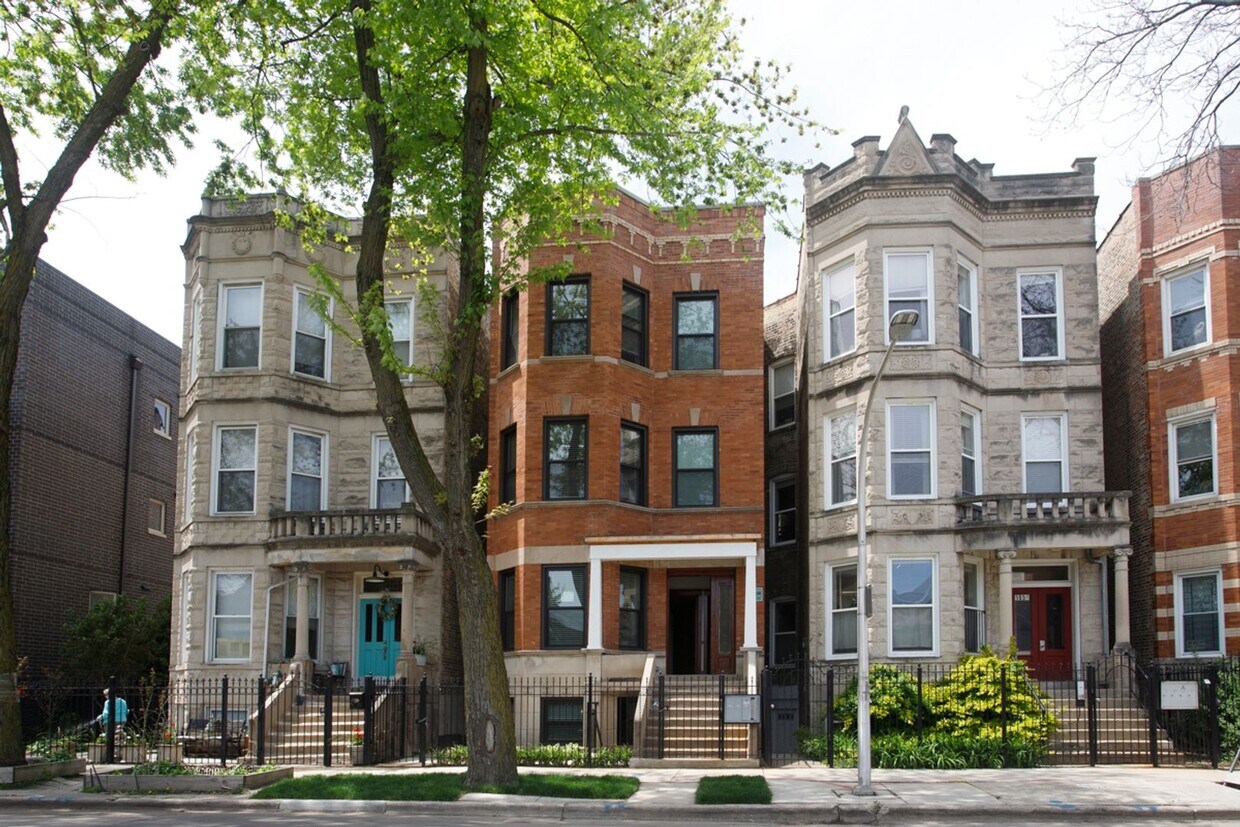 Foto principal - 1648 N Rockwell St