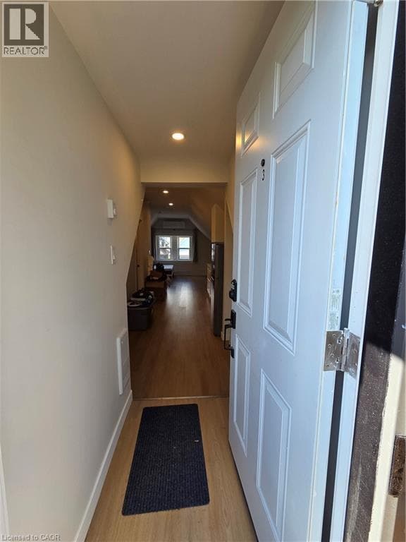 Photo du bâtiment - 30 Stirton St