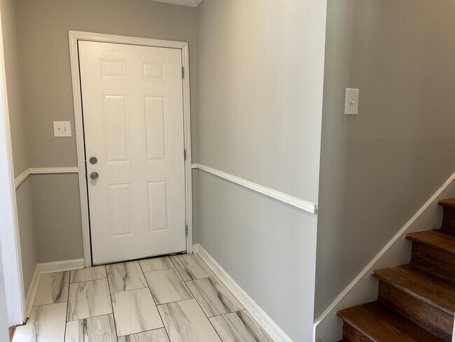 Building Photo - 2703 Dry Creek Dr NW