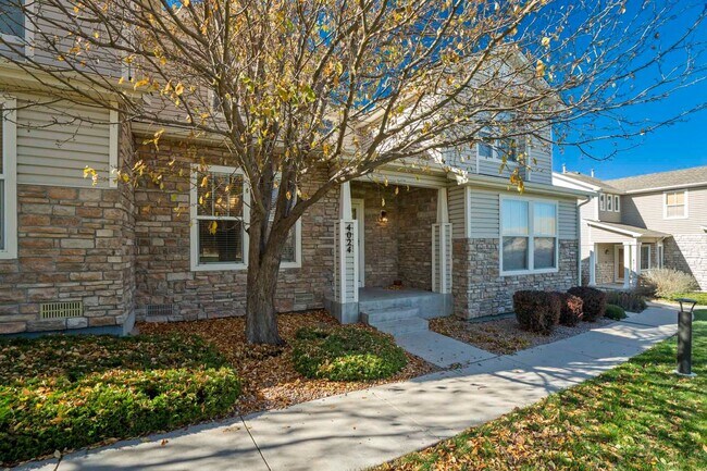 Foto del edificio - Cute 2bd, 2.5ba Townhome Across from Cottonwood Park....shorter lease term available