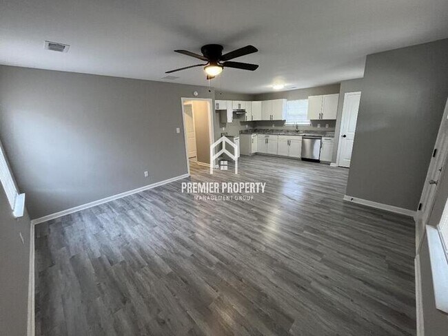 Foto del edificio - 3418 Rosecreek Cove