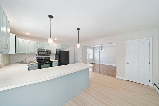 Building Photo - 44 Elm St