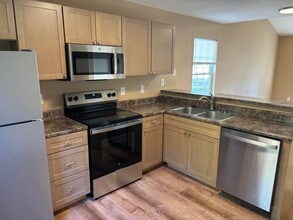 Building Photo - 1707 Hanover Blvd