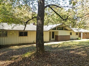 Building Photo - 163 Old Norton Rd