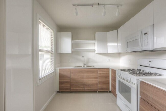 Foto del edificio - 212 E 14th St