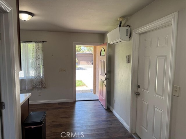 Building Photo - 3298 N Arrowhead Ave