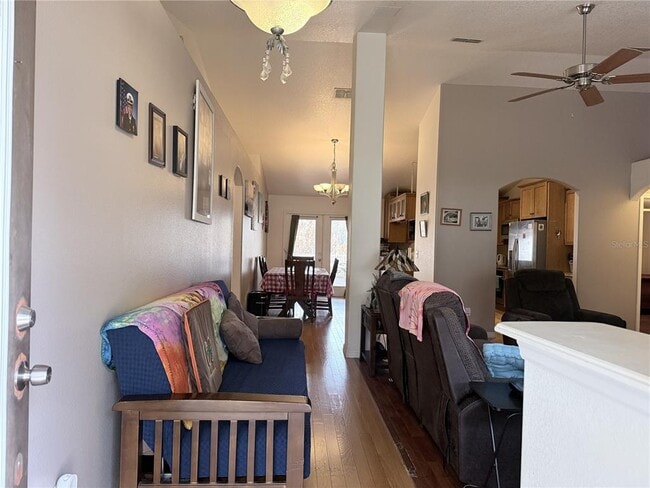 Building Photo - 10037 Crenshaw Cir