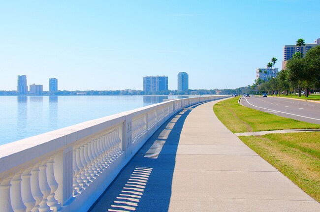 Bayshore Blvd Sidewalk - 4950 Bayshore Blvd