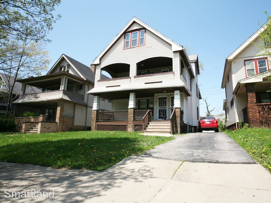 Primary Photo - 3435 Beechwood Ave
